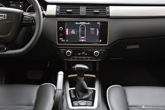 2017款观致3三厢1.6L自动致悦型