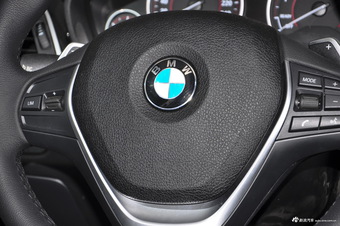 2017款宝马3系2.0T自动M运动型320Li