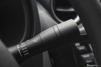 2014款启辰R30 1.2L手动尊享版