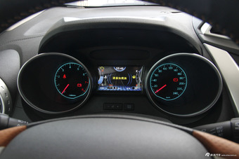 2016款比亚迪元1.5L手动豪华型