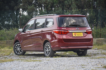 2016款长安欧尚1.5L手动精英型