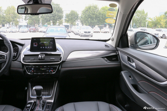 2018款宝沃BX6 2.0T自动28T 四驱GT至酷型