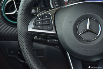 2016款奔驰A级 A200 1.6T自动赛道版