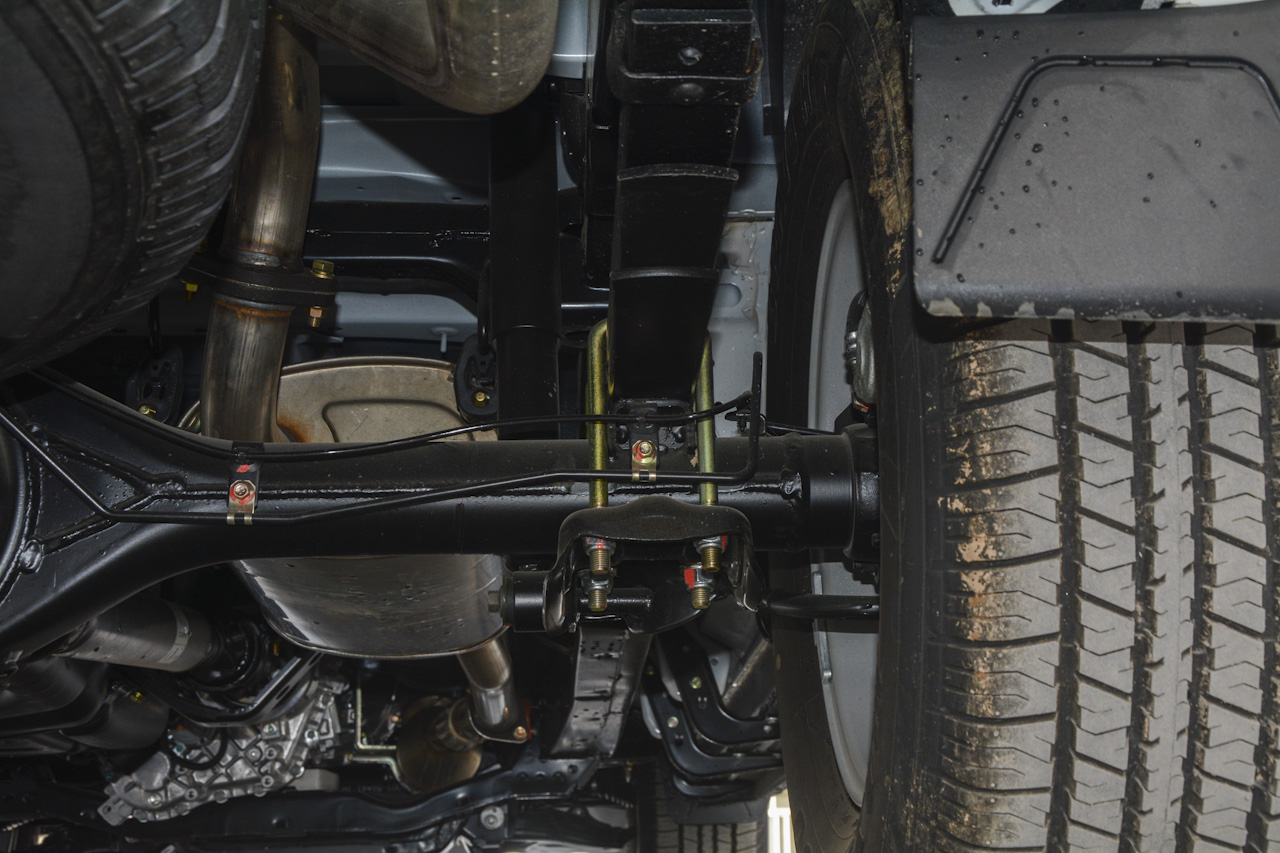 2017款域虎2.4T手动柴油四驱豪华版JX4D24A5