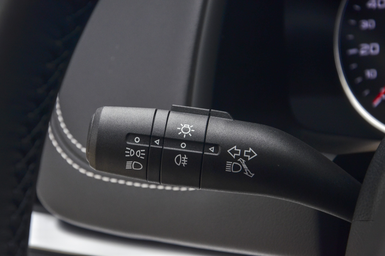 2017款荣威i6 1.0T手动豪华版16T