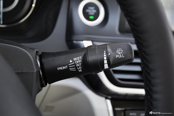 2017款V5菱致1.5L手动新贵型