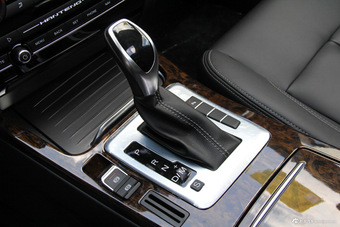 2016款汉腾X7 2.0T自动尊享型