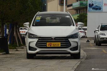 2018款比亚迪宋MAX 1.5T自动智联精英型6座