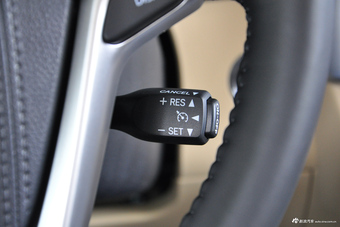 2017款汉兰达2.0T自动四驱豪华版7座