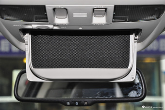 2016款力狮 2.5L自动全驱荣耀版