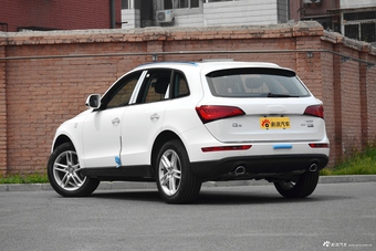 2017款奥迪Q5 2.0T自动40TFSI技术型