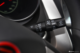 2017款比亚迪元1.5L手动酷炫互联型