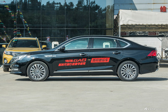 2017款传祺GA8 2.0T 320T自动至尊版