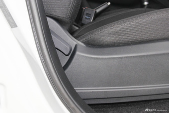 2016款森雅R7 1.6L手动舒适型 