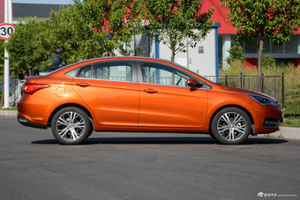 2017款艾瑞泽5 SPORT 1.5T自动尊贵版