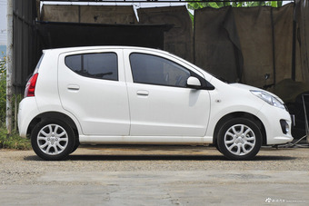 2013款奥拓1.0L自动豪华型