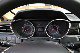 2017款迈威1.8L手动精英型