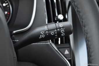 2018款荣威RX5 1.5T 20T自动两驱Ali智联网铂金版