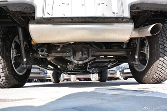 2018款牧马人2.0T自动四门撒哈拉版