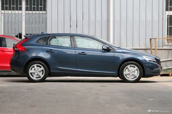 2018款沃尔沃V40 1.5T自动T3 智尚版