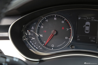 2016款众泰Z700 1.8T自动DCT尊贵型