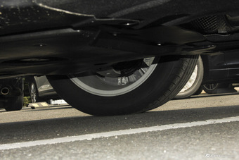 2017款英菲尼迪QX30 1.6T自动两驱时尚版