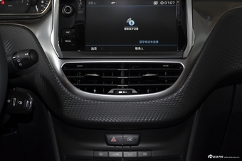 2018款标致2008 1.6L自动互联版