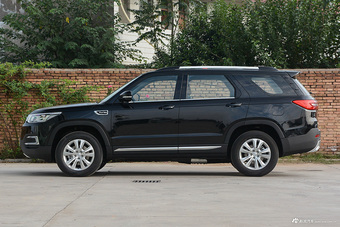 2017款长安CS95 2.0T自动两驱智远版