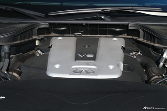 2017款英菲尼迪Q70L 2.5L自动豪华版