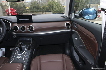 2018款WEY VV6 2.0T自动两驱旗舰型