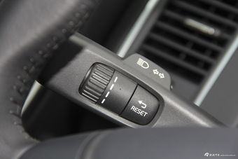 2017款 沃尔沃XC60 2.0T T5 智行版