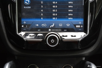 2017款众泰SR7 1.5T自动魔方之路版