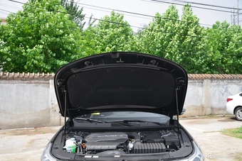 2017款传祺GA8 1.8T 280T自动尊享版