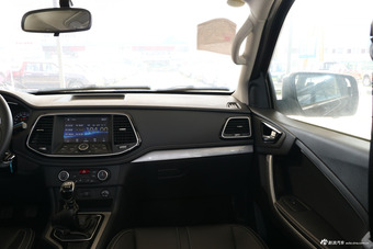 2018款领主2.5T手动柴油大双两驱超豪华型