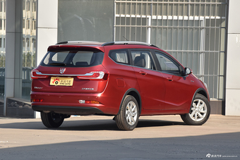 2018款宝骏310W 1.5L自动时尚型