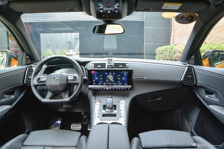 2018款DS 7 1.6T自动歌剧院版45THP