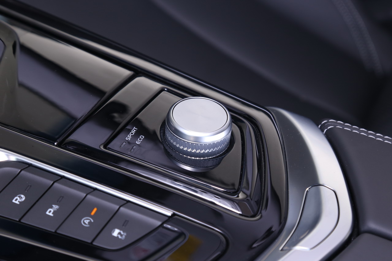 2018款博瑞GE MHEV顶配版