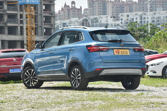 2018款荣威RX3 1.6L手动旗舰版