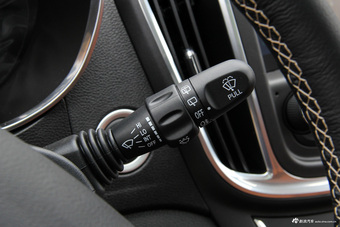 2017款宝骏560律动版1.5T手动尊享型