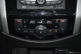 2017款纳瓦拉2.5L手动两驱旗舰版QR25