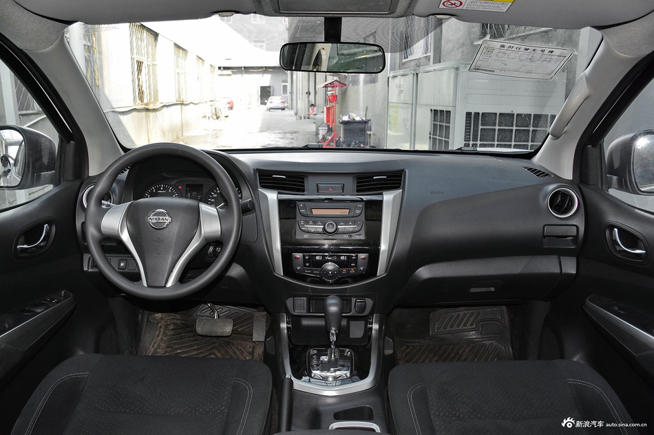 2017款纳瓦拉2.5L自动两驱豪华版QR25