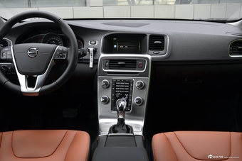 2019款沃尔沃S60L 1.5T自动T3智进版