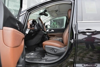 2017款大捷龙3.6L自动尊享版