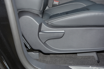 2017上汽大通D90 2.0T自动两驱水星