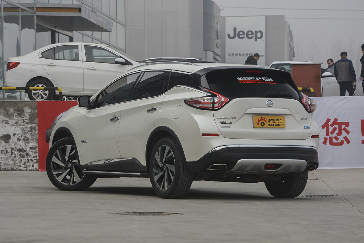 2017款楼兰2.5L自动S/C XV HEV混动四驱旗舰版