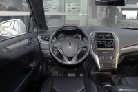 2017款林肯MKC 2.0T 两驱尊悦版（白）