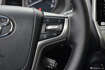 2018款普拉多3.5L自动TX-L NAVI后挂备胎