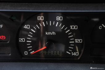 2016款BJ 212 2.0L手动三角门四驱豪华型 国V