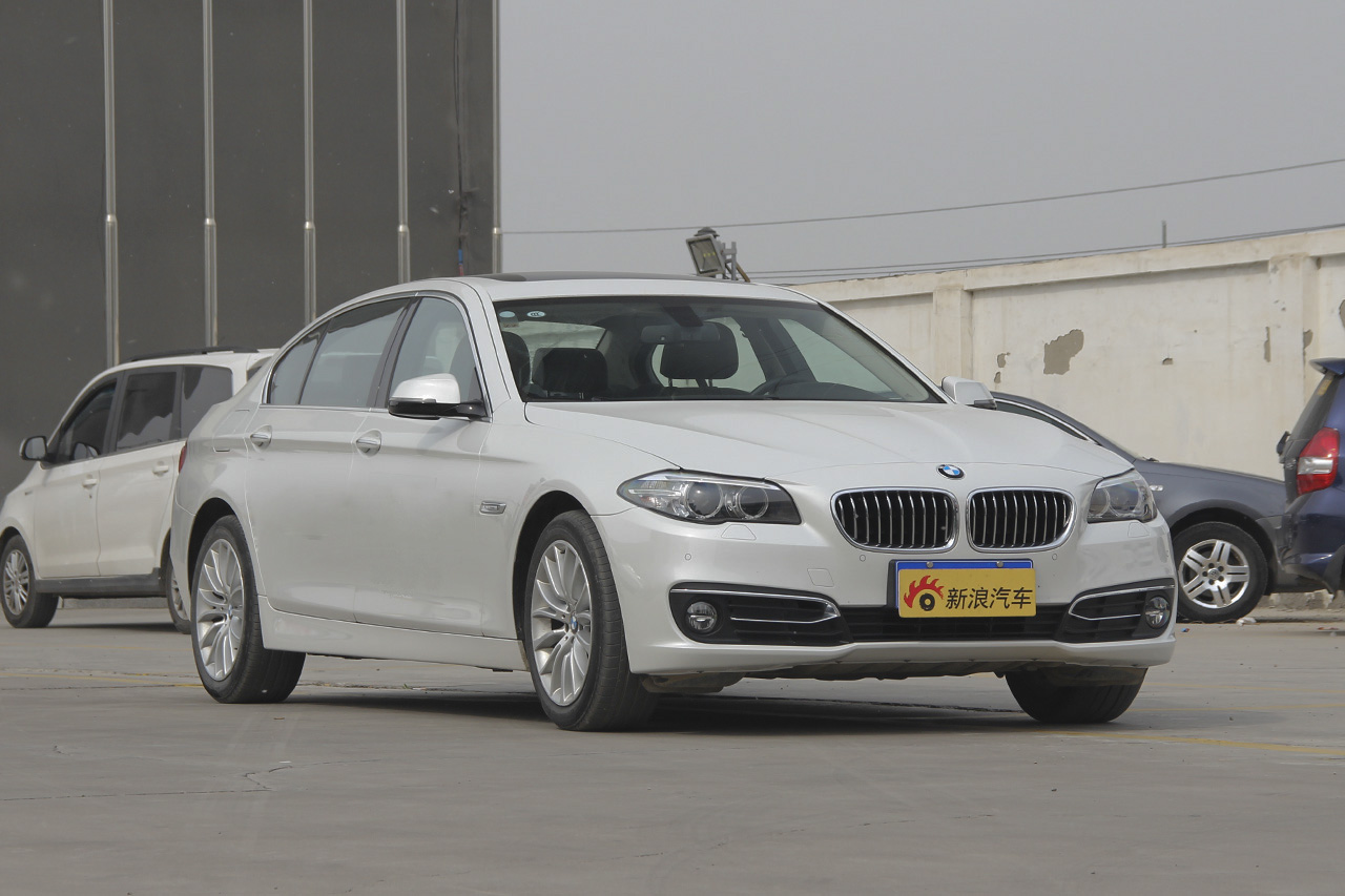 【宝马2017款宝马5系525Li 2.0T自动豪华设计
