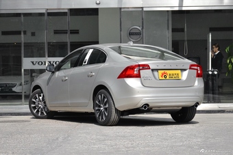 2018款沃尔沃S60L 1.5T自动T3智进进取版